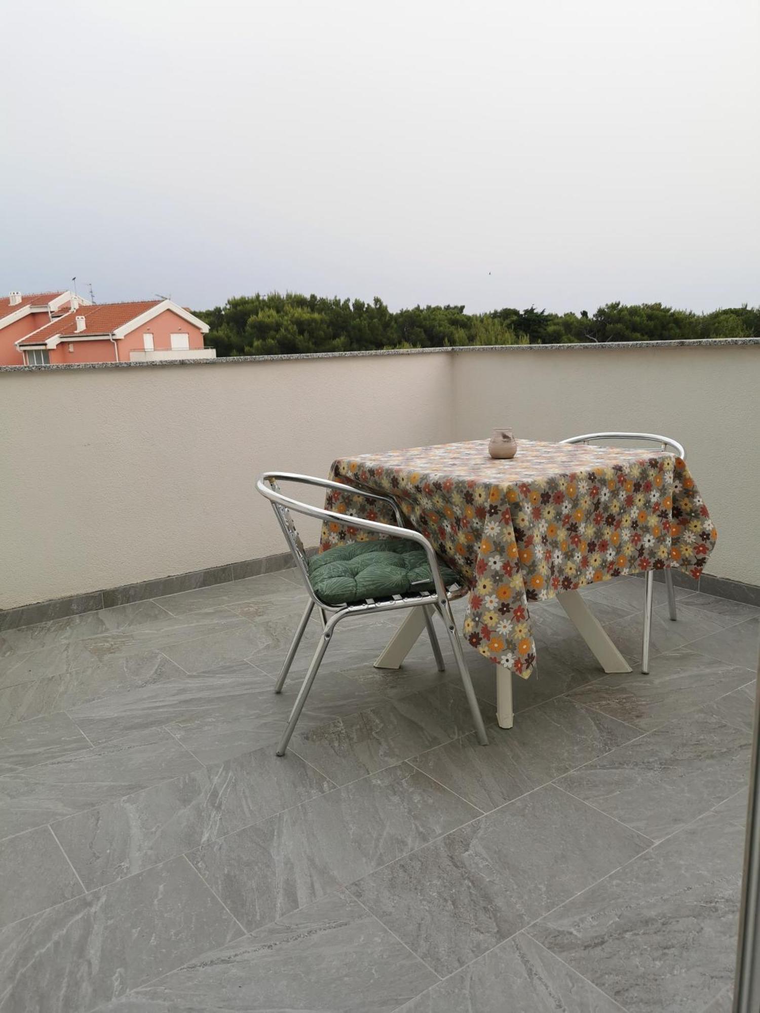 Apartments Riva Povljana Εξωτερικό φωτογραφία