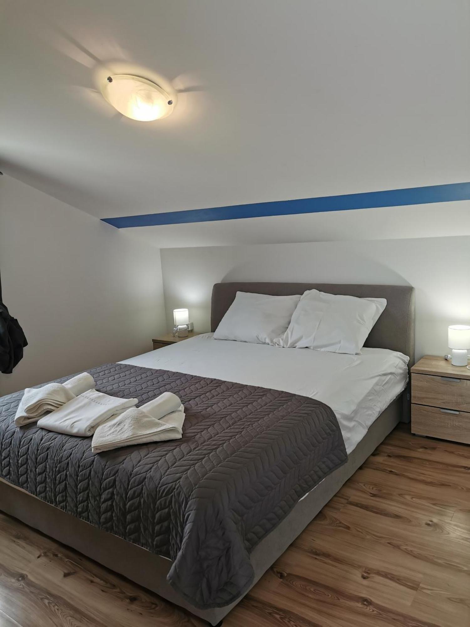 Apartments Riva Povljana Εξωτερικό φωτογραφία
