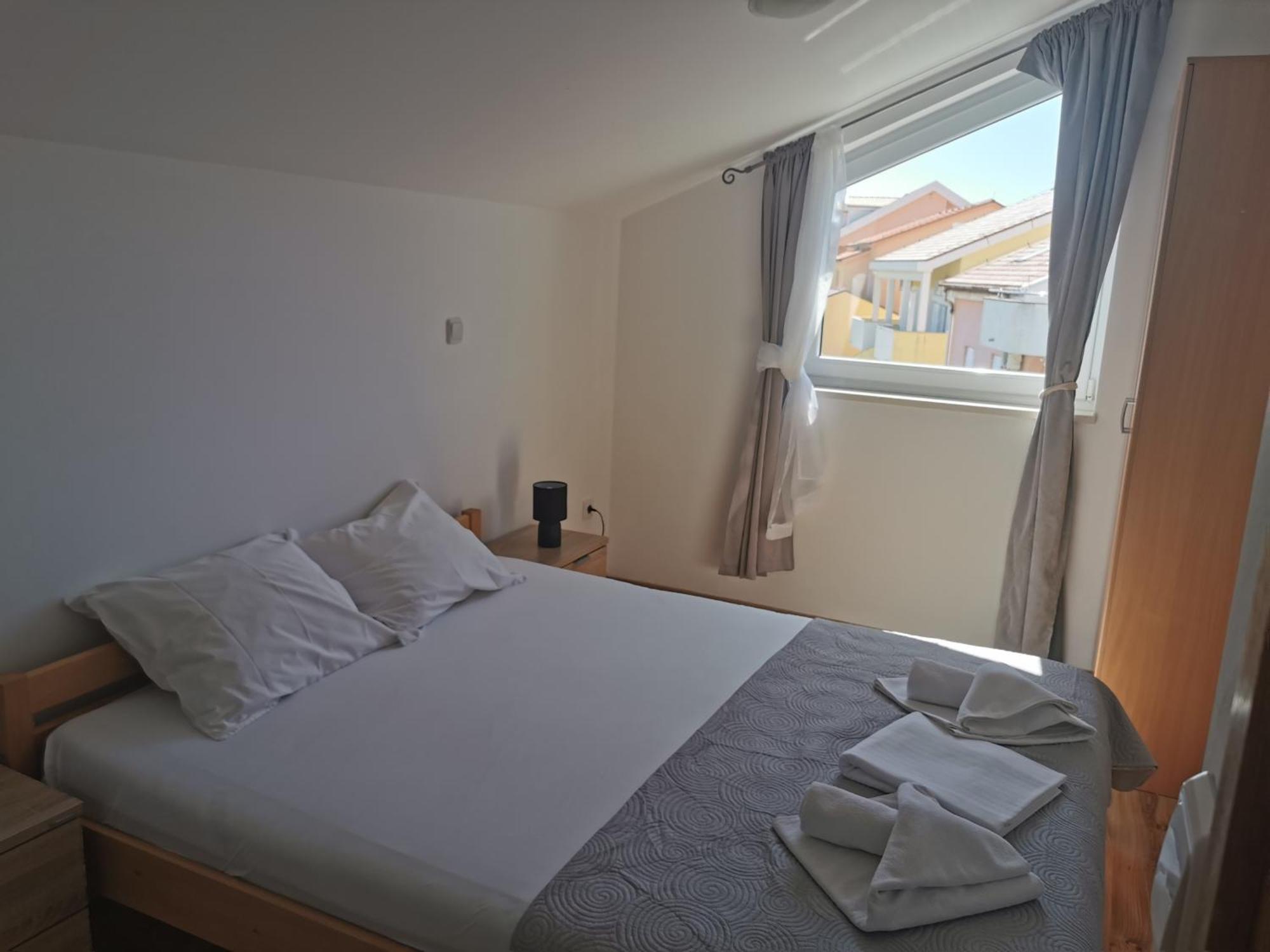 Apartments Riva Povljana Εξωτερικό φωτογραφία