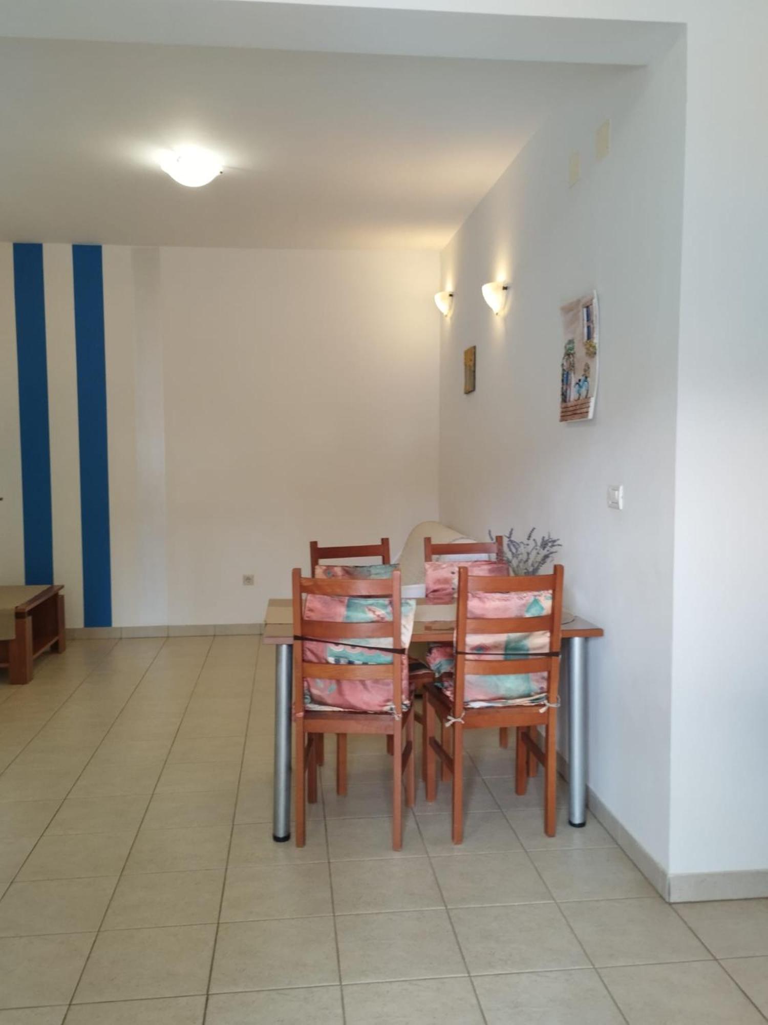 Apartments Riva Povljana Εξωτερικό φωτογραφία
