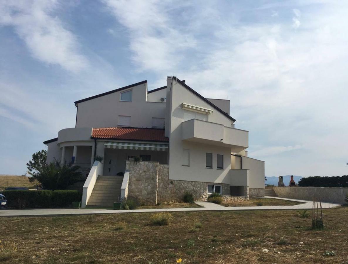 Apartments Riva Povljana Εξωτερικό φωτογραφία